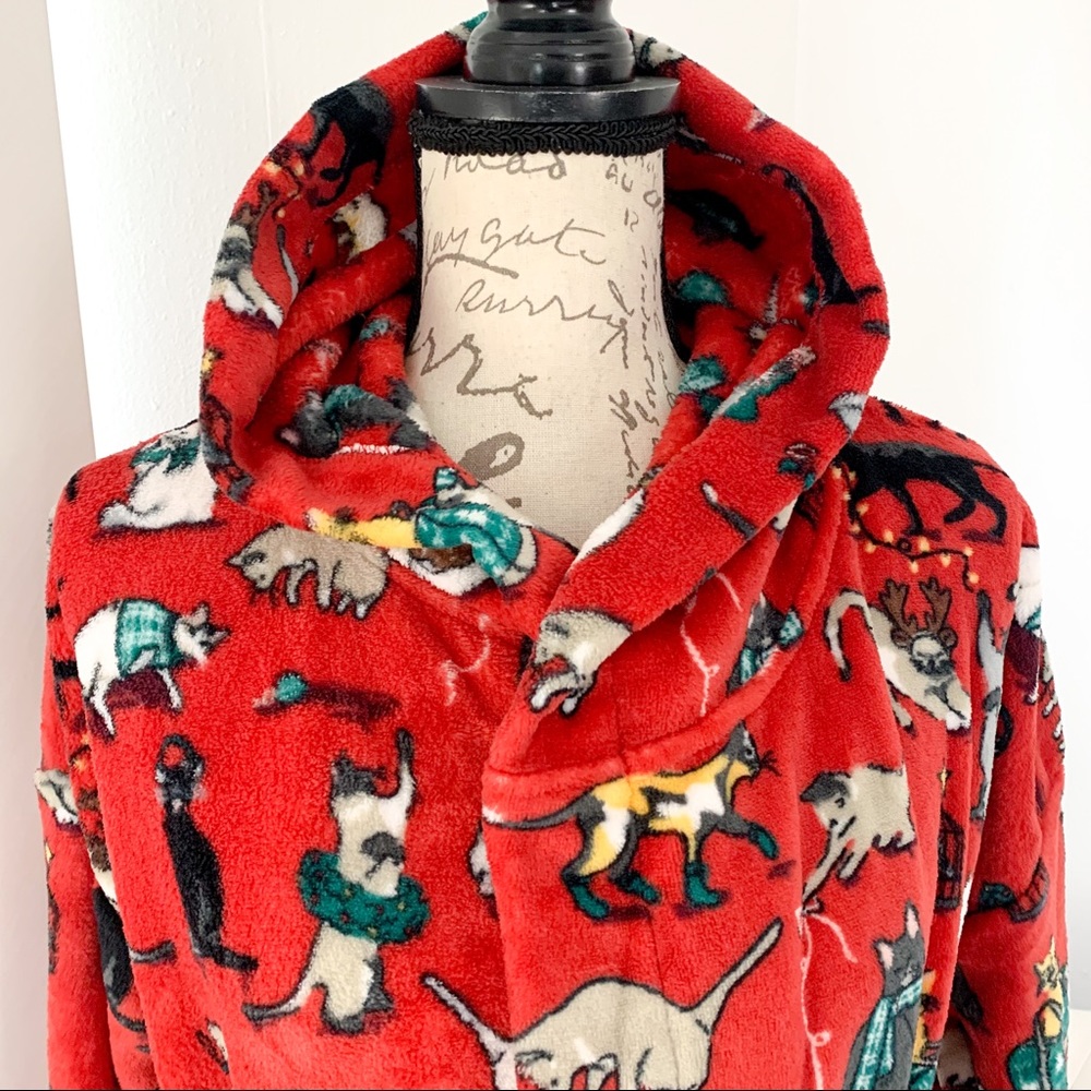 NWT $69 Vera Bradley Holiday Cats Print Plush Fleece Cozy Hooded Robe Red L/XL - Picture 5 of 9